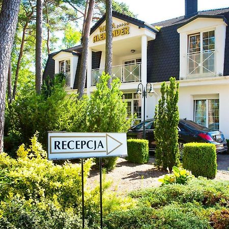 Willa Alexander Resort & Spa - Caloroczny Kryty Basen ミエルノ エクステリア 写真