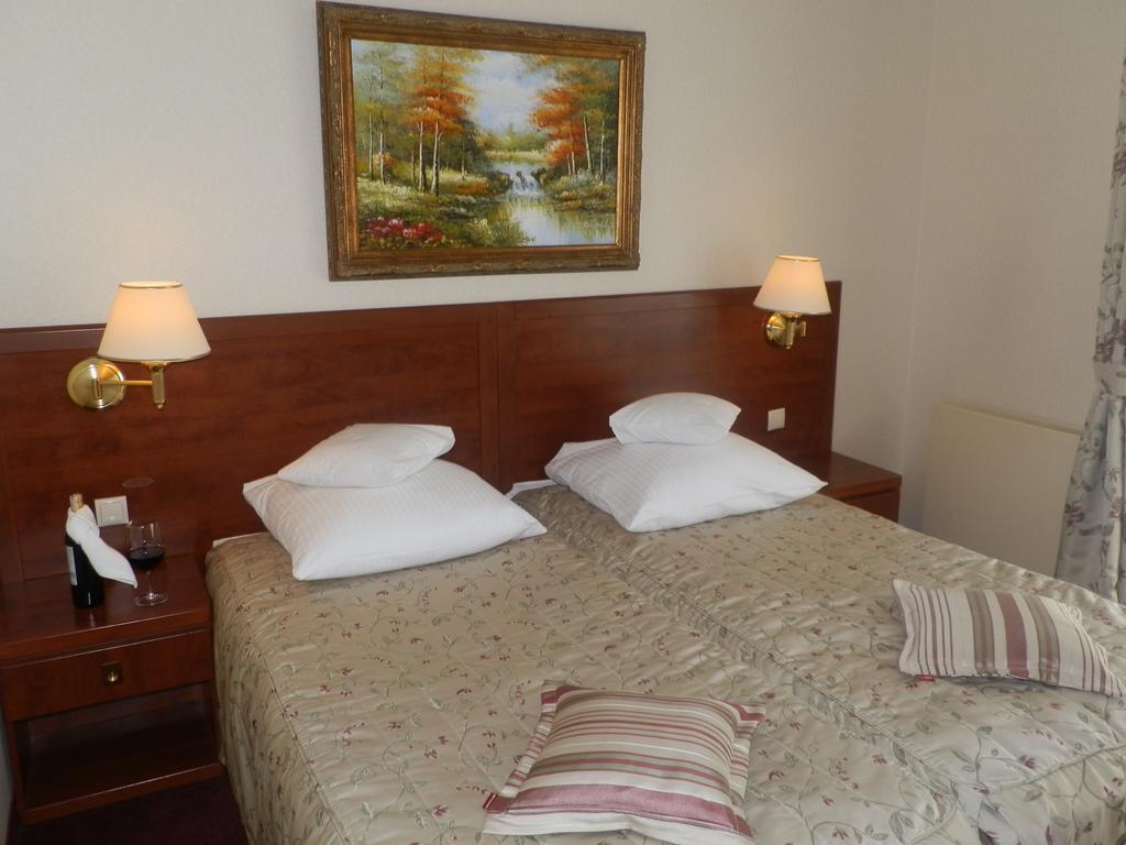 Willa Alexander Resort & Spa - Caloroczny Kryty Basen ミエルノ 部屋 写真